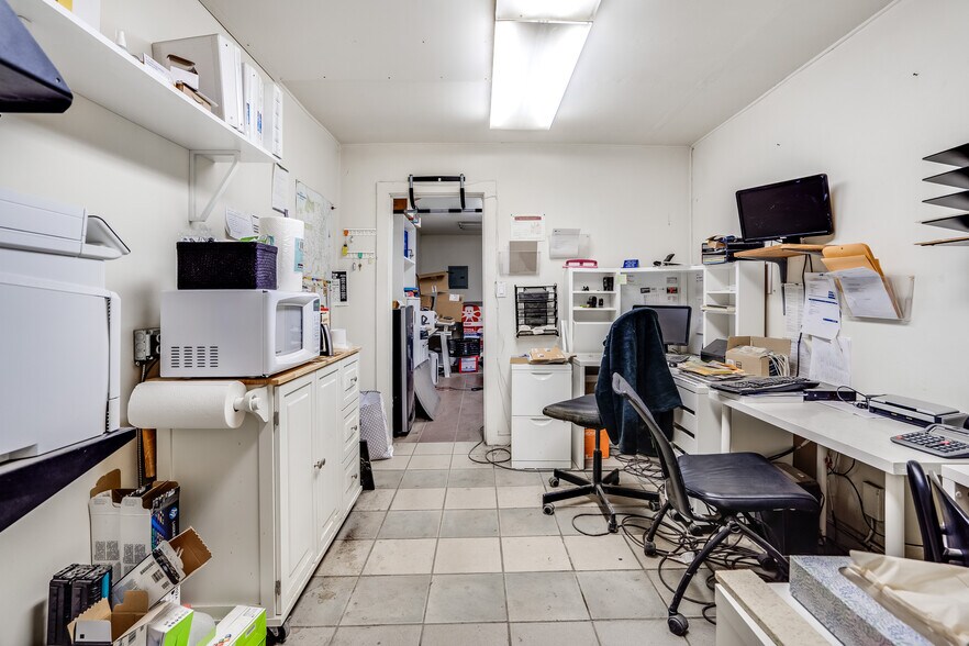 More Photos Of 5428 San Pablo Ave, Oakland Warehouse For Sale