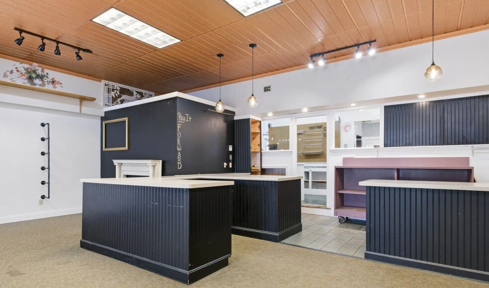 More Photos Of 47 Main St, Ashland Freestanding For Sale