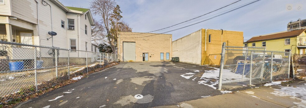 Primary Photo Of 82 Meyer St, Hackensack Warehouse For Sale