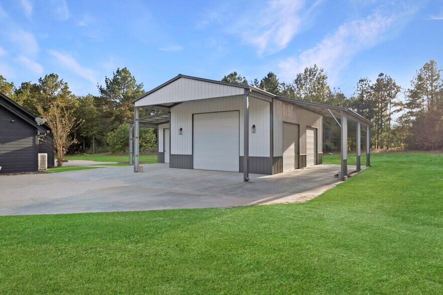 More Photos Of 7899 US Highway 190 W, Livingston Office Residential For Sale