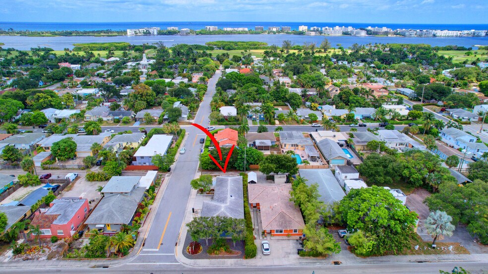 More Photos Of 830 N Federal Hwy, Lake Worth Office For Lease
