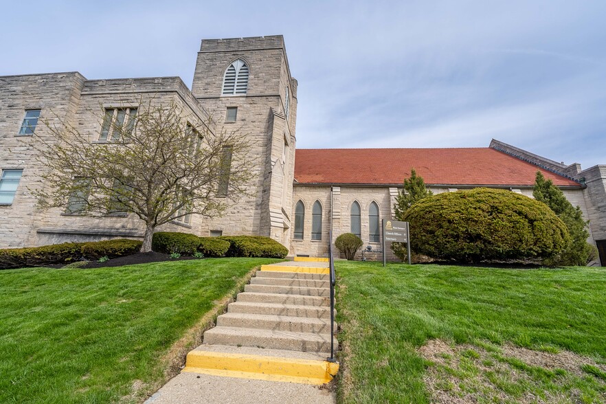 Primary Photo Of 327 S Smithville Rd, Dayton Religious Facility For Sale