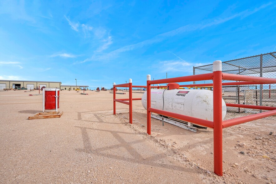 More Photos Of 14000 I-20, Odessa Land For Lease