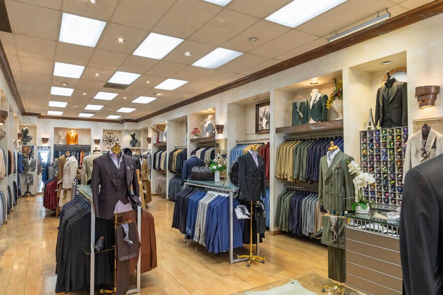 More Photos Of 818 S Los Angeles St, Los Angeles General Retail For Sale