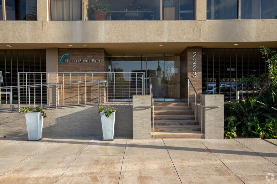 More Photos Of 2223 Avenida de la Playa, La Jolla Office For Lease