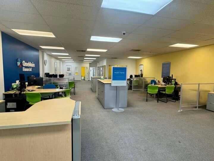 More Photos Of 2201-2207 Central Ave, Dodge City General Retail For Sale