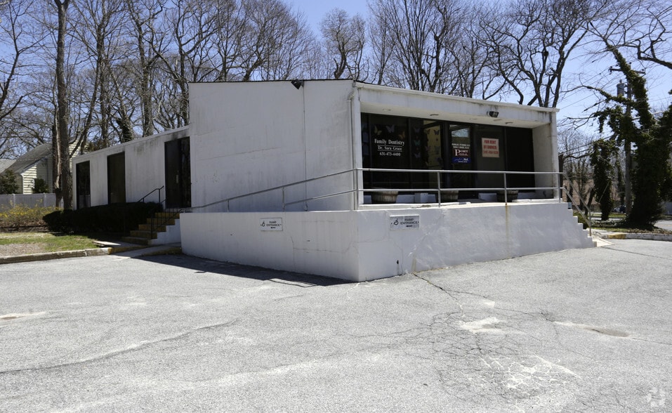 More Photos Of 111 N Country Rd, Port Jefferson Office For Sale