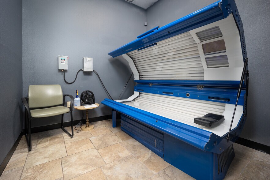 More Photos Of 4200 Carriage Way, Weatherford Medical For Lease