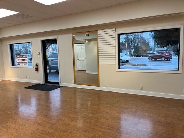 More Photos Of 140 Route 33, Hamilton Township General Retail For Sale