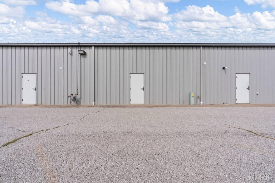 More Photos Of 212 Immanuel Ave, New Haven General Retail For Sale