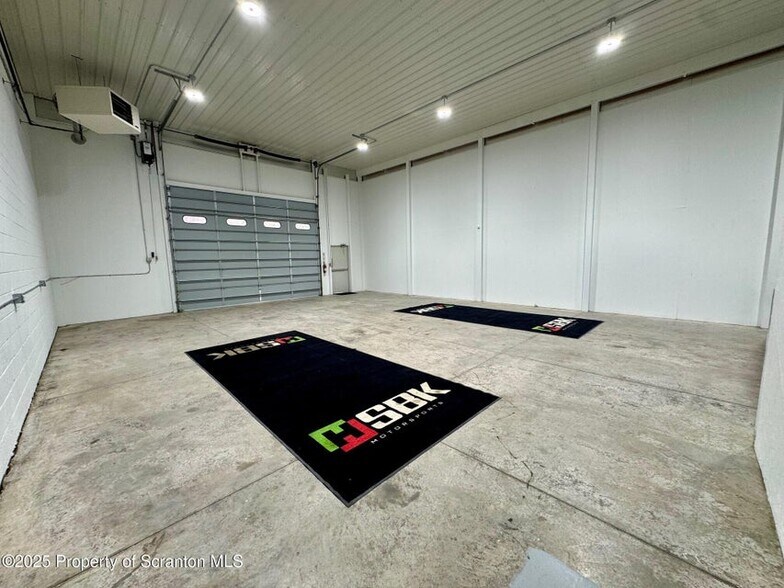 More Photos Of 151 Brown Rd, Pittston Warehouse For Lease