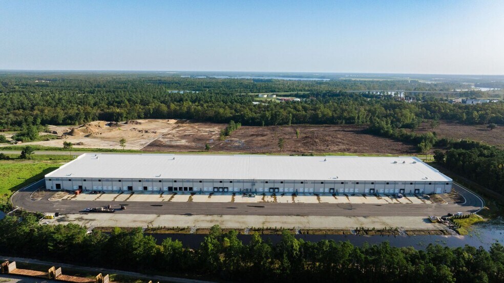 More Photos Of 1203 Cedar Hill Rd, Navassa Warehouse For Lease