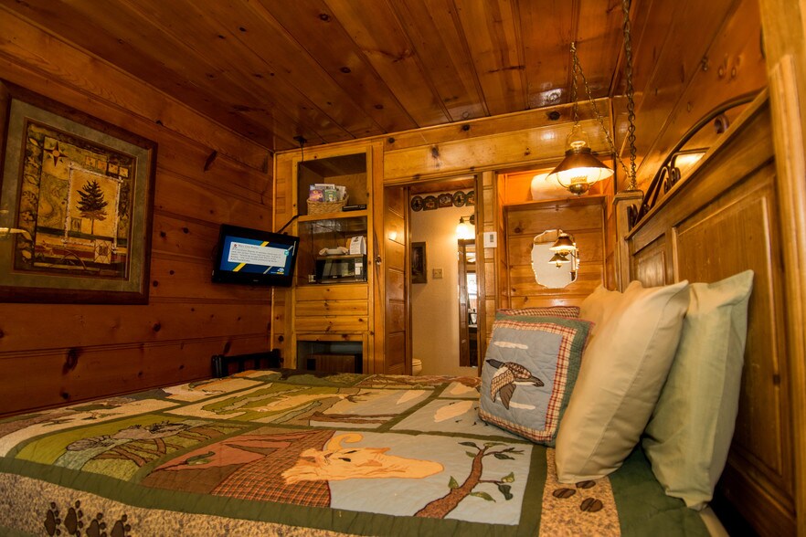 More Photos Of 40241 Big Bear Blvd, Big Bear Lake Hotel For Sale