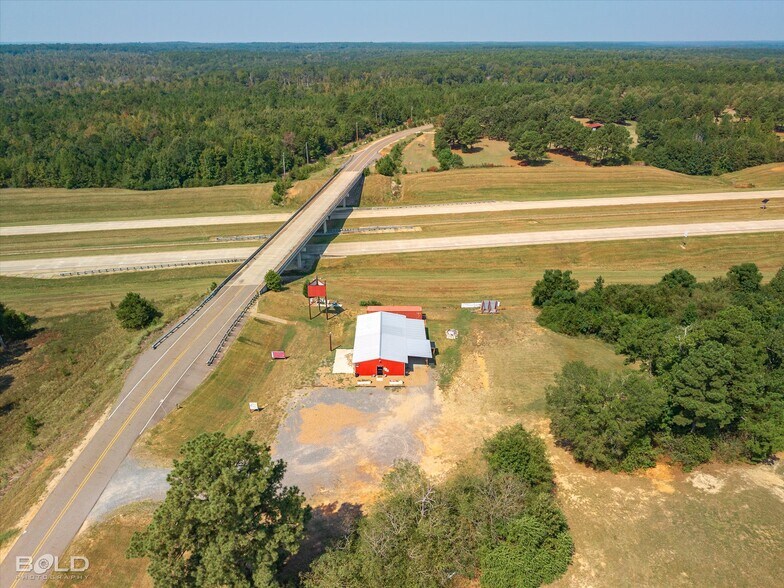 More Photos Of 7318 Ida State Line rd, Ida Bar For Sale