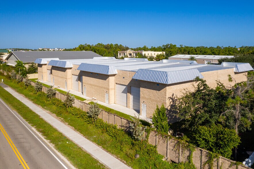 More Photos Of 3558 Plover Ave, Naples Light Manufacturing For Lease
