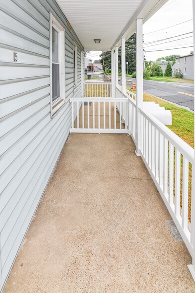 More Photos Of 15 Sollers Point Rd, Dundalk Multifamily For Sale