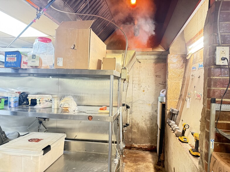 More Photos Of 2216 Gulf Fwy, La Marque Restaurant For Sale