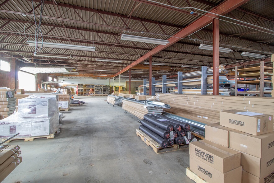 More Photos Of 76 Washington Ave, Des Moines Warehouse For Sale