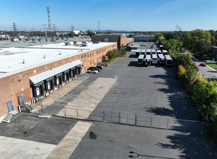 More Photos Of 7101 Rue Notre-Dame E, Montréal Warehouse For Lease