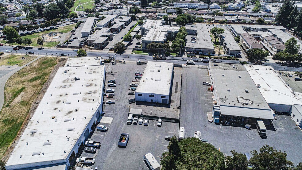 More Photos Of 25352 Cypress Ave, Hayward Warehouse For Lease