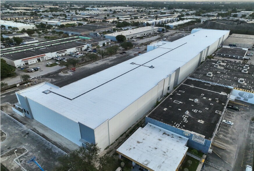 More Photos Of 4995 NW 77th Ave, Miami Warehouse For Lease