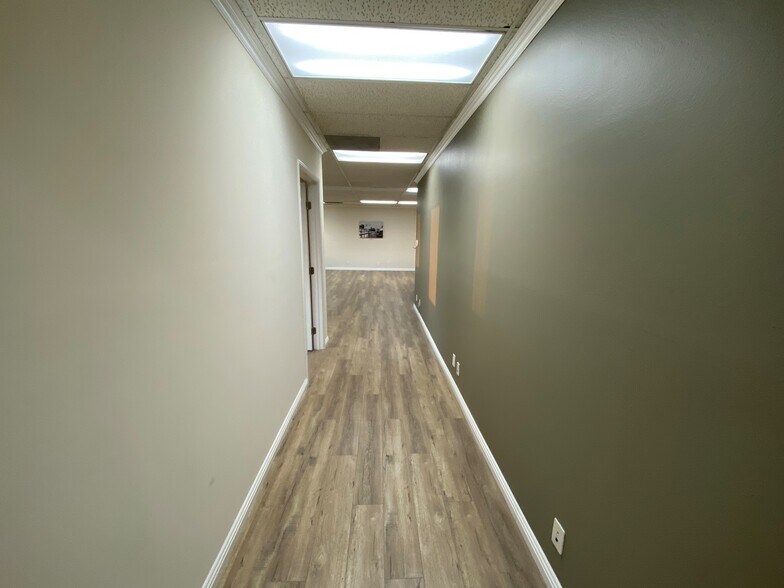 More Photos Of 1314 W Glenoaks Blvd, Glendale Loft Creative Space For Lease