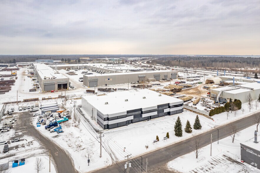 More Photos Of 342 Rue Henry-Bessemer, Bois-des-filion Warehouse For Sale