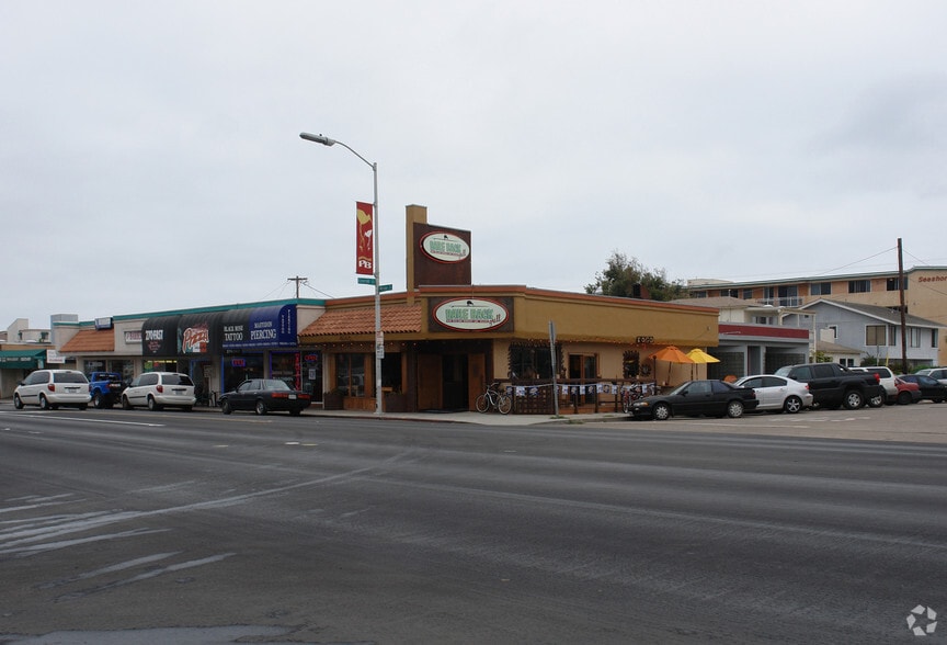 More Photos Of 4618-4640 Mission Blvd, San Diego Storefront For Lease