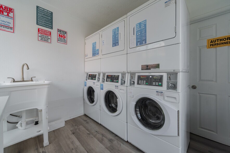 More Photos Of 16518 Avalon Ave, Victorville Apartments For Sale