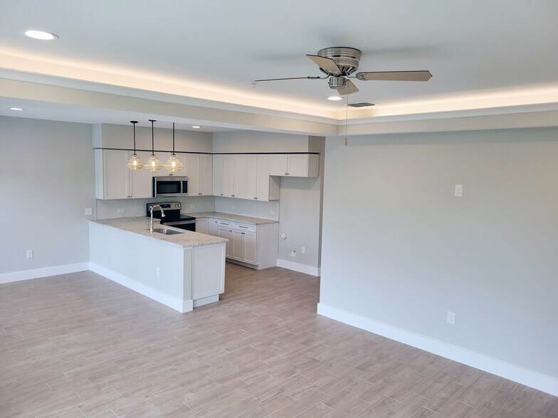 More Photos Of 640 E Mather St, New Braunfels Apartments For Sale