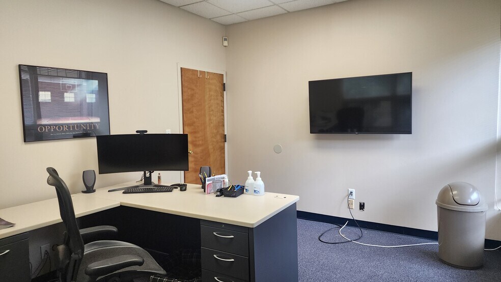 More Photos Of 17 Hanover Rd, Florham Park Medical For Sale