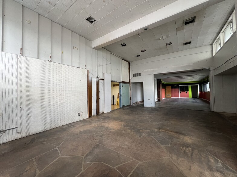 More Photos Of 1900 Beverly Blvd, Los Angeles Storefront For Lease