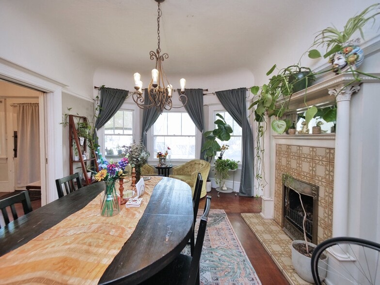 More Photos Of 1901-1903 H St, Sacramento Apartments For Sale