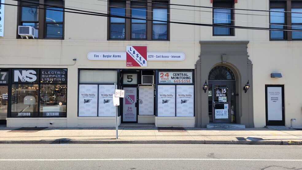 More Photos Of 143 W Main St, Bay Shore General Retail For Sale