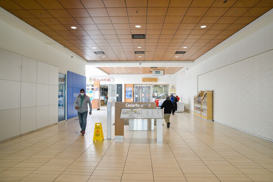 More Photos Of 3495 Lawrence Ave E, Toronto General Retail For Lease