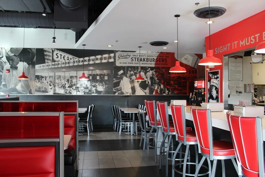 More Photos Of 300 Riverwind Dr, Pearl Restaurant For Sale