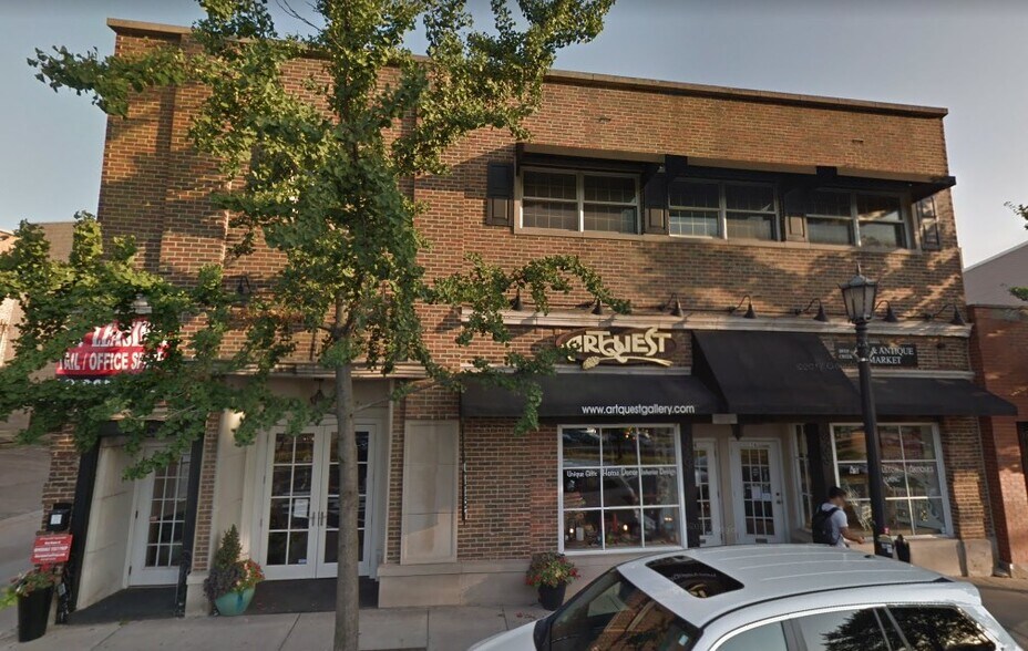 Primary Photo Of 14-16 W Hinsdale Ave, Hinsdale Storefront Retail Office For Lease