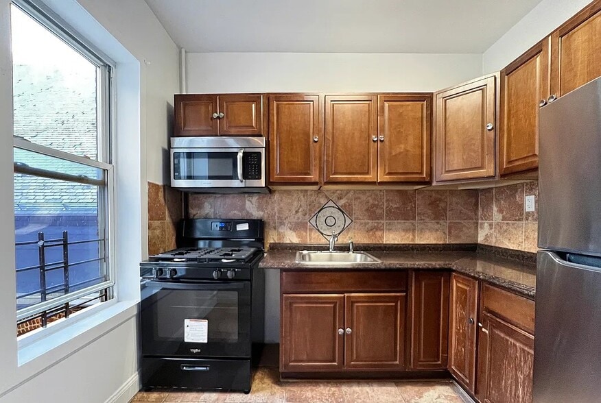 More Photos Of 174 W 137th St, New York Apartments For Sale
