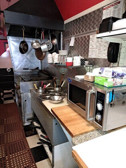 More Photos Of 2001 College Dr, Clementon Restaurant For Sale