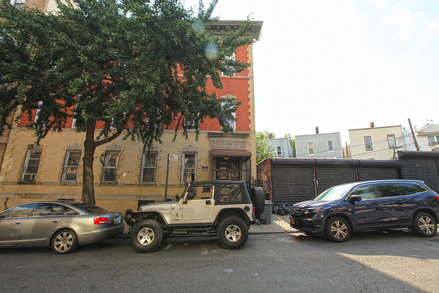 Primary Photo Of 1369 Lyman Pl, Bronx Apartments For Sale