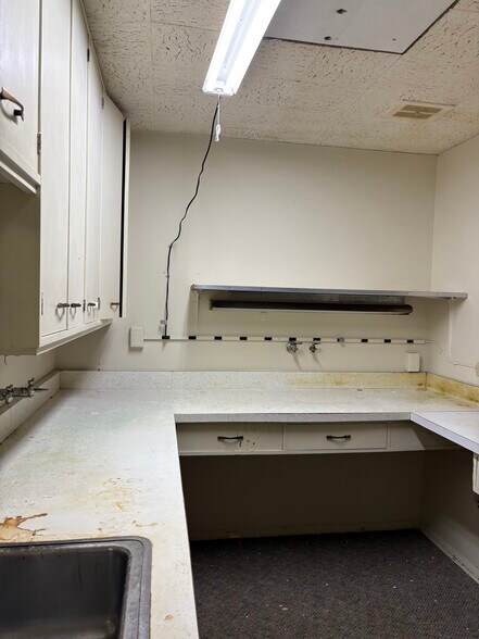 More Photos Of 2017 Sunset Blvd, Steubenville Office For Lease