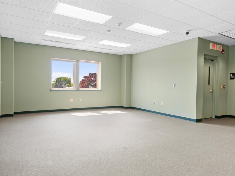 More Photos Of 2205 Forest Ave, Two Rivers Office Residential For Sale