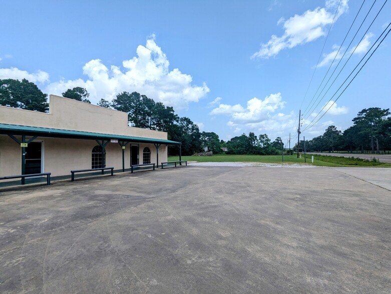 More Photos Of 5733 Highway 69 S, Kountze Freestanding For Sale