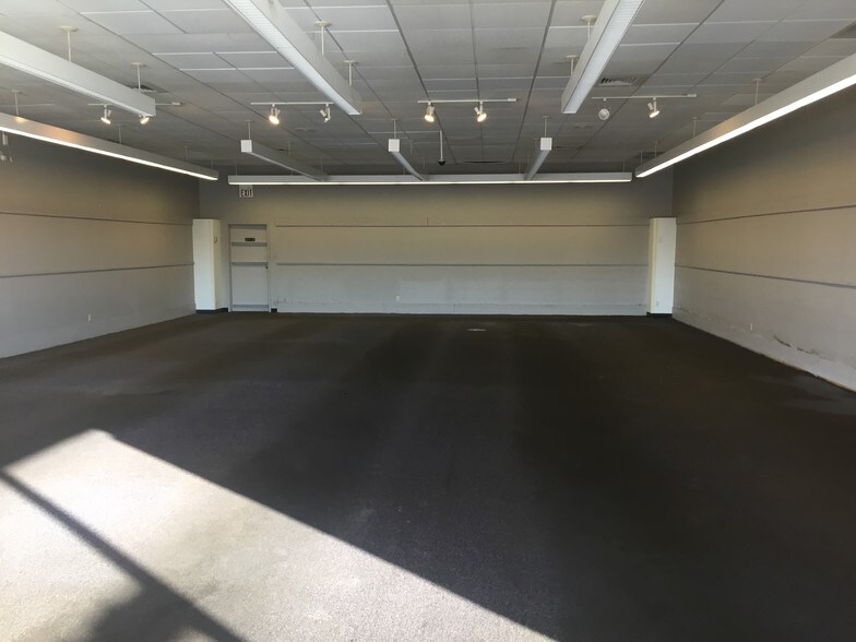 More Photos Of 832 S State St, Clarksdale Freestanding For Lease