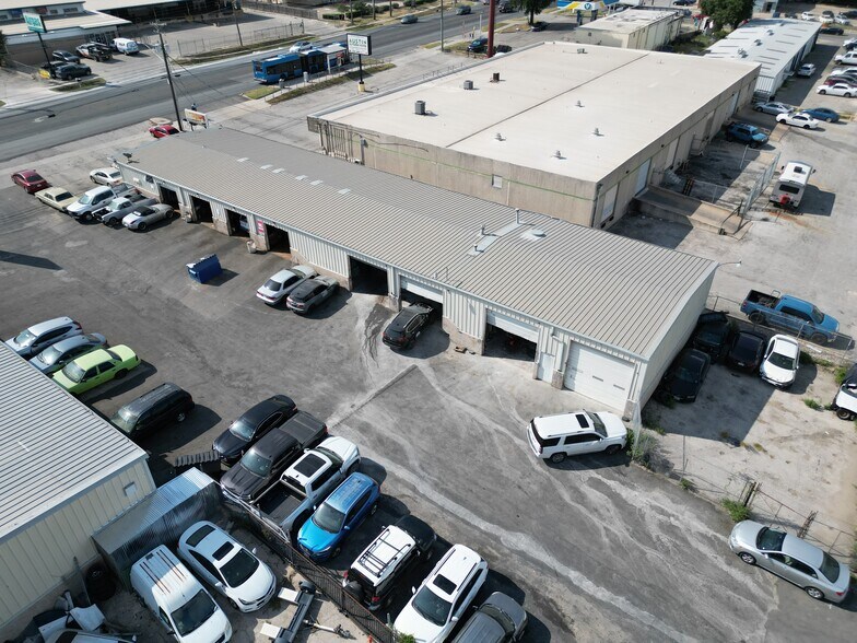 More Photos Of 11116 N Lamar Blvd, Austin Service For Sale