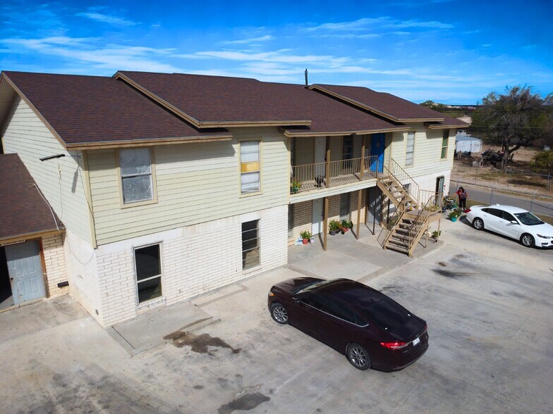 More Photos Of 5007 US Highway 83, Rio Grande City Apartments For Sale