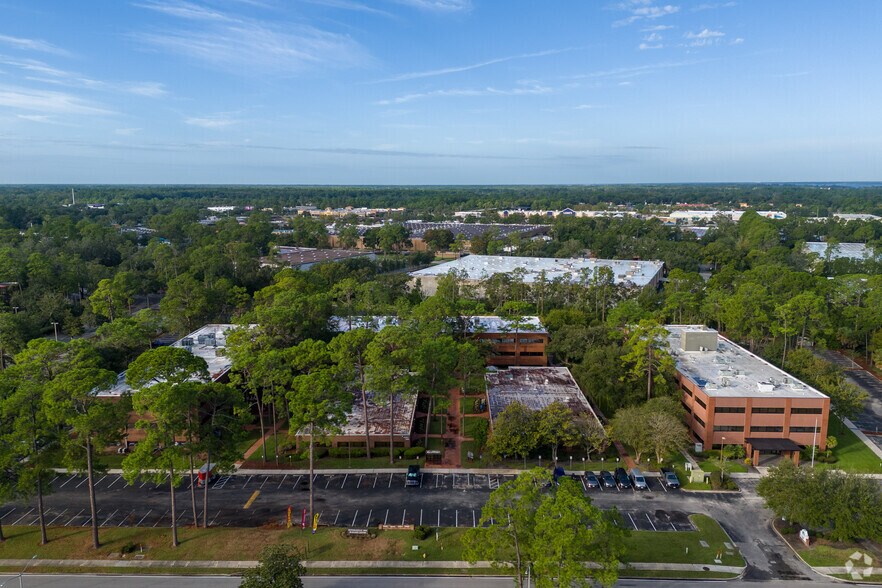 More Photos Of 7948 Baymeadows Way, Jacksonville Office For Lease