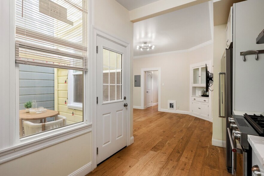 More Photos Of 4-4A Card Alley, San Francisco Apartments For Sale