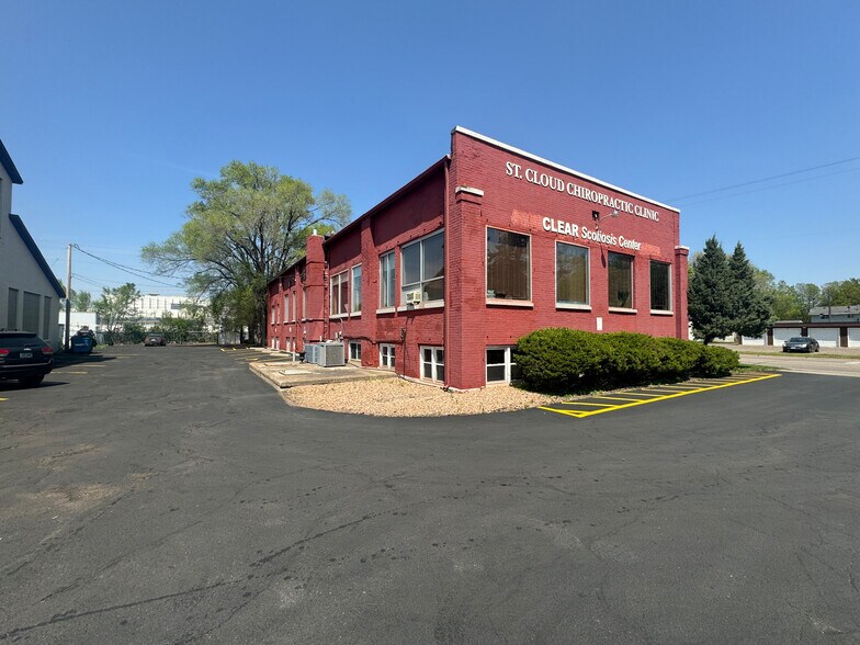 More Photos Of 437 33rd Ave N, Saint Cloud Office For Sale
