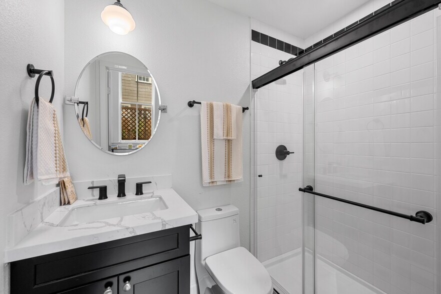 More Photos Of 509 Park Blvd, San Diego Apartments For Sale